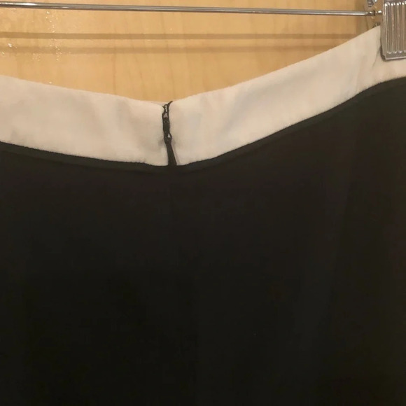 Babaton Skirt  Size 10 - Picture 5 of 6